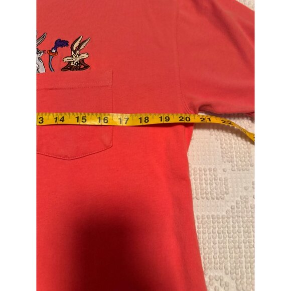 Warner Bros Studio Store Looney Tunes Red T-Shirt M - Picture 4 of 5